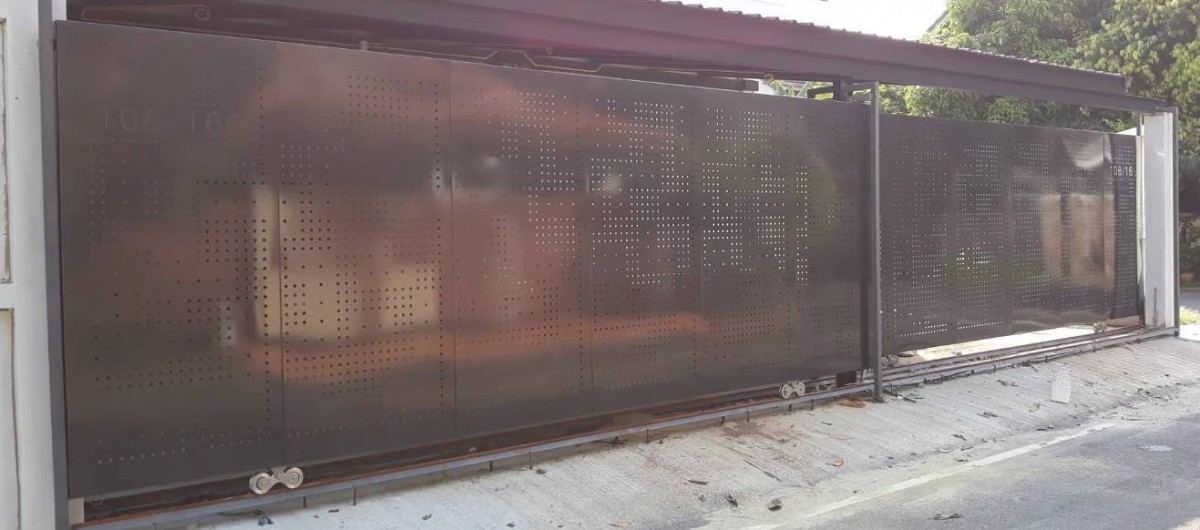 ประตูรั้วบ้านคุณเดียร์